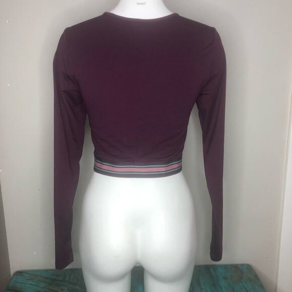 Fabletics Burgundy Front Twist Long Sleeve Cropped Activewear Top Size Small​ - Picture 6 of 9